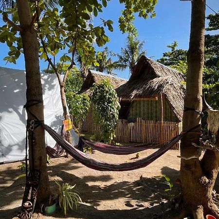 Albergue Tribal Huts Community Daanbantayan Exterior foto