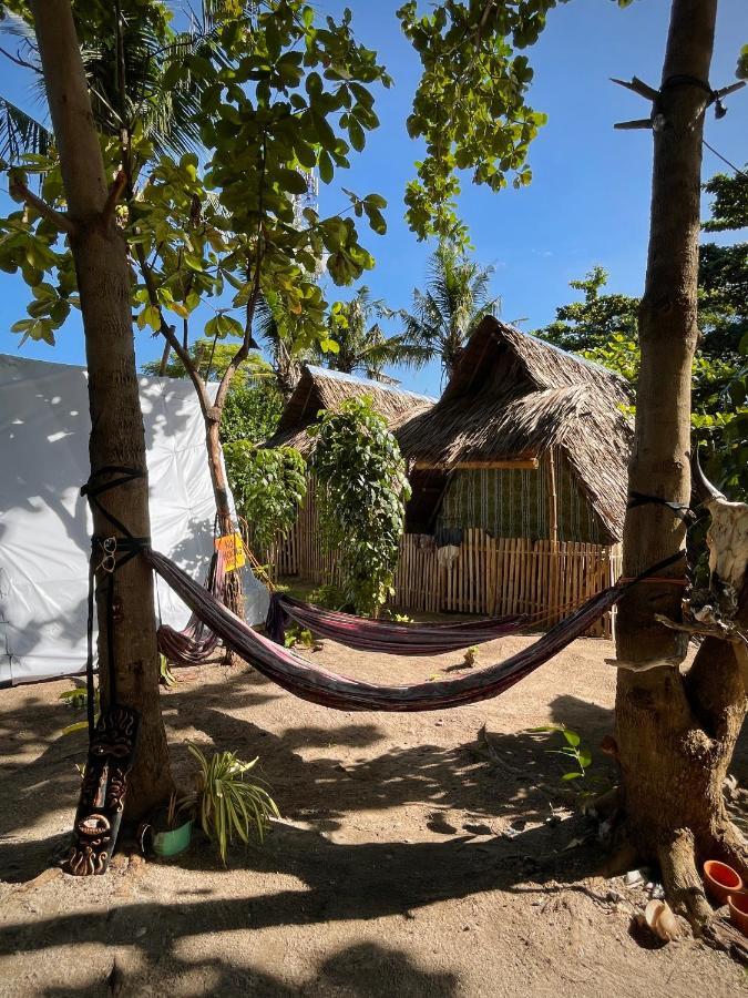 Albergue Tribal Huts Community Daanbantayan Exterior foto