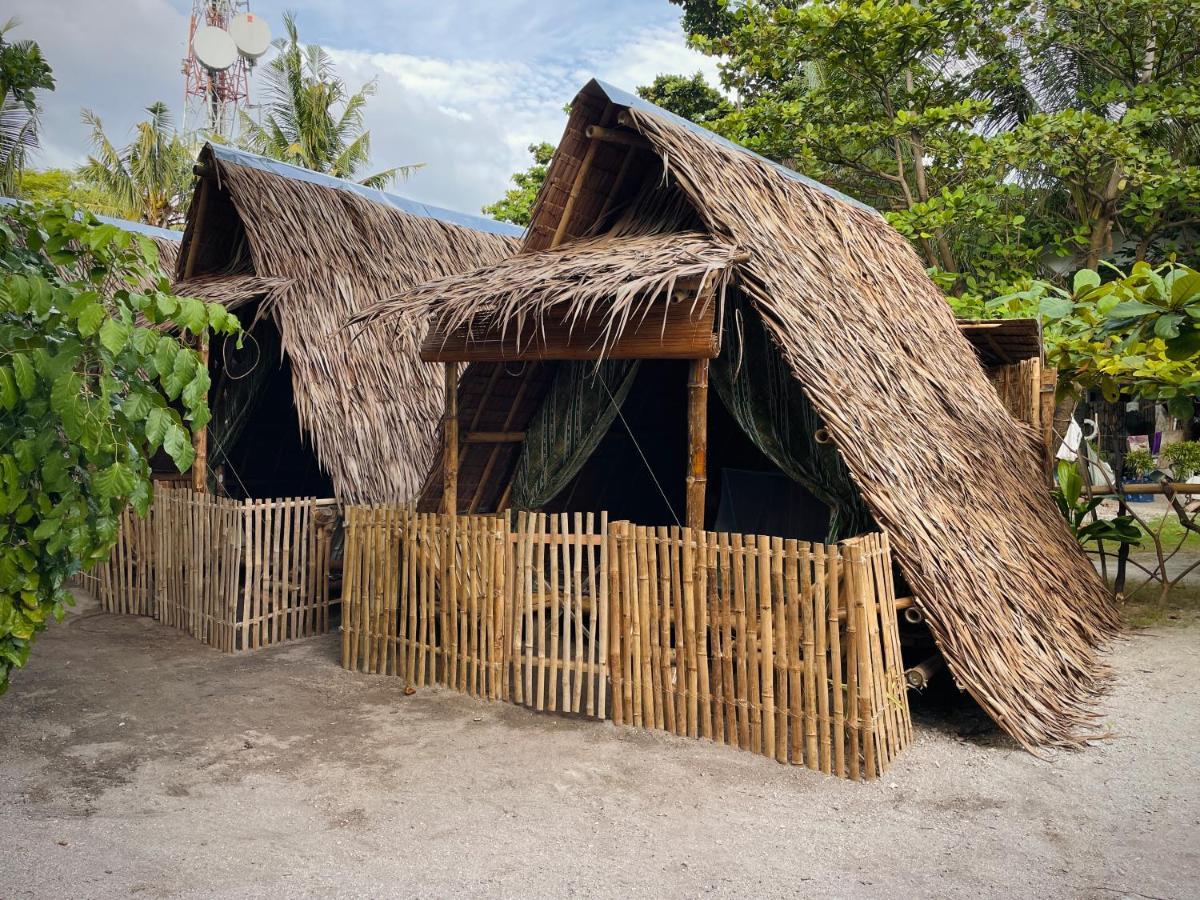 Albergue Tribal Huts Community Daanbantayan Exterior foto