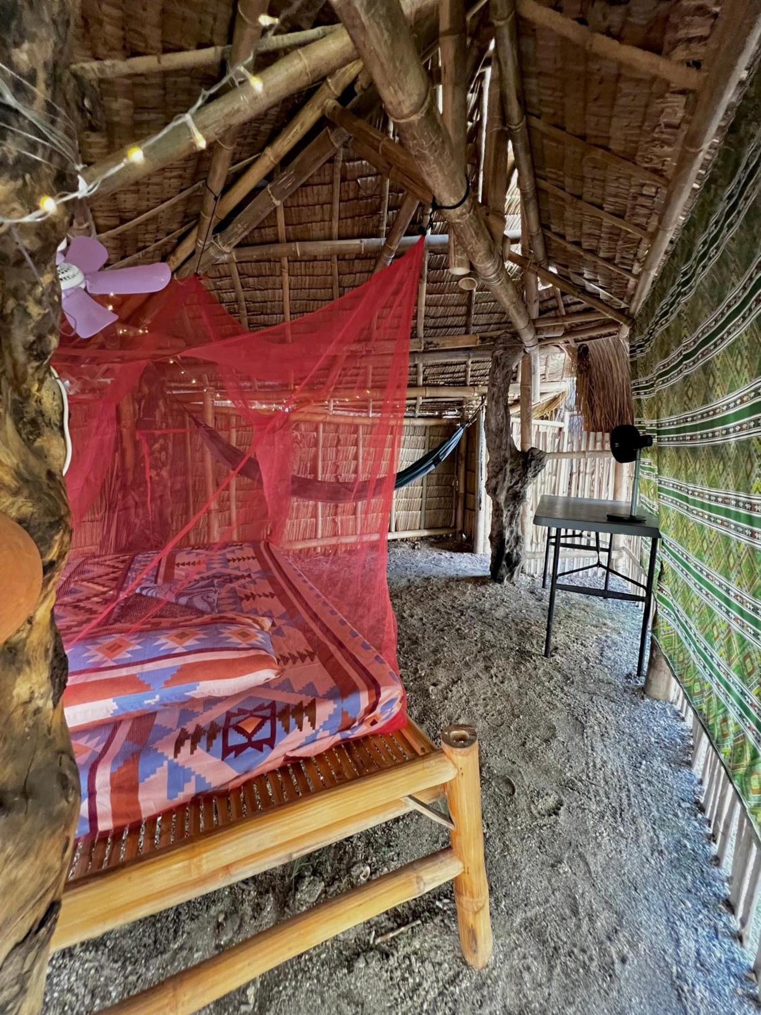 Albergue Tribal Huts Community Daanbantayan Exterior foto